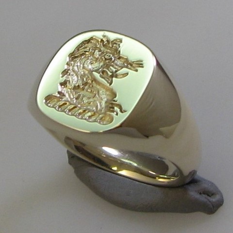 Lion head cross in body crest engraved signet ring